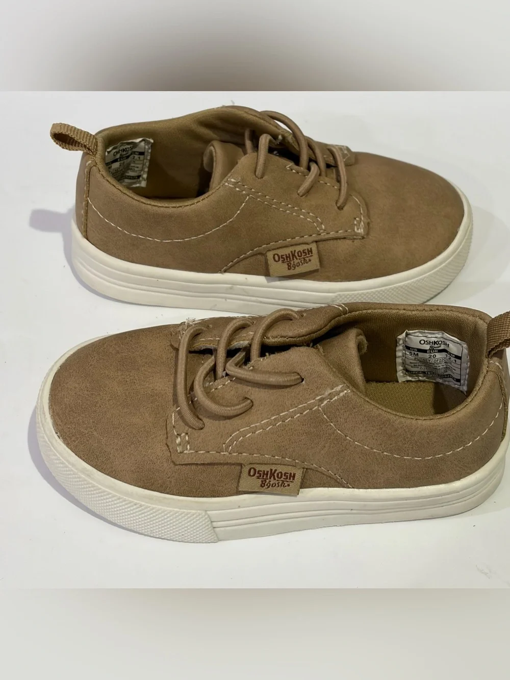 OshKosh B'gosh Putney Oxford Kids Sneakers 5 EUC